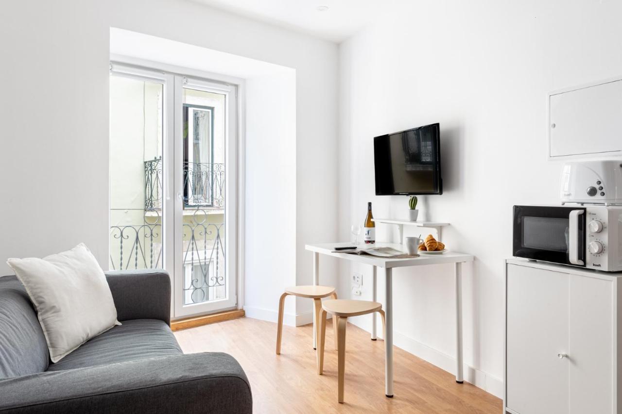 Altido Elegant Apartments Moments From Carmo Convent, In Bairro Alto Lisbon Exterior photo