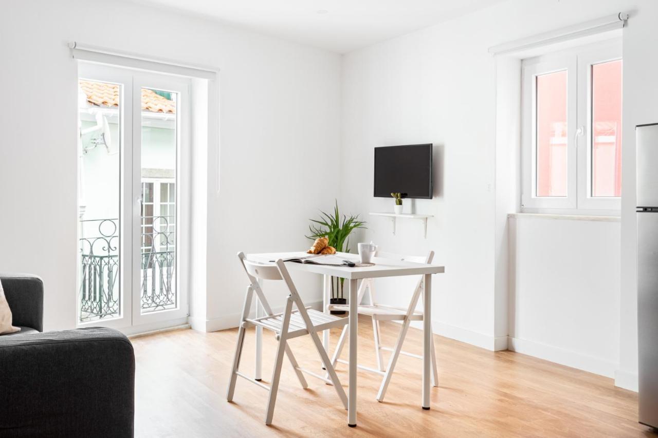Altido Elegant Apartments Moments From Carmo Convent, In Bairro Alto Lisbon Exterior photo
