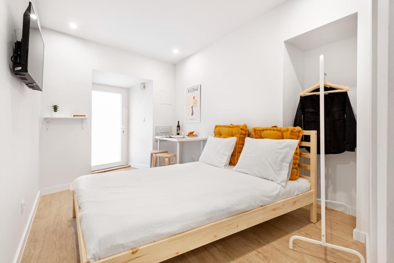 Altido Elegant Apartments Moments From Carmo Convent, In Bairro Alto Lisbon Exterior photo