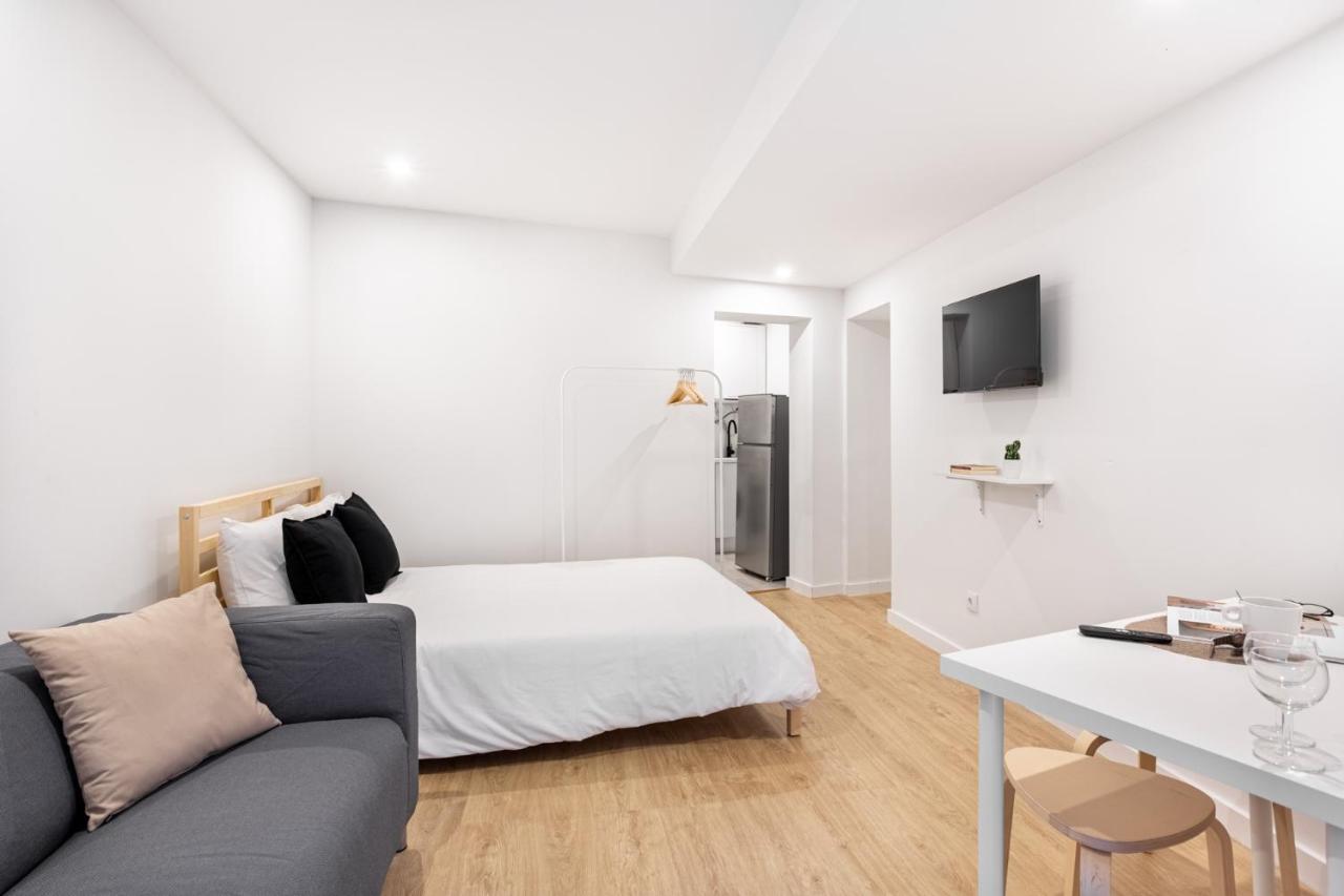 Altido Elegant Apartments Moments From Carmo Convent, In Bairro Alto Lisbon Exterior photo